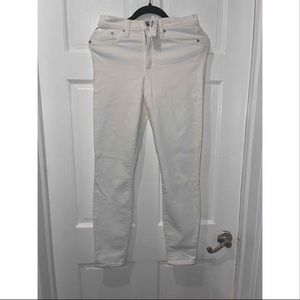 WHITE SKINNY JEANS